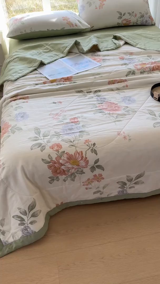 91家纺网 家纺一手货源 找家纺 蓝雀翎 2025新款全棉印花新疆棉花夏被 恋薇