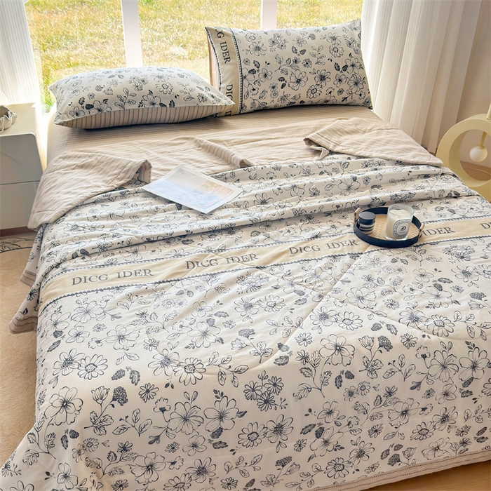 91家纺网 家纺一手货源 找家纺 蓝雀翎 2025新款全棉印花新疆棉花夏被 迪克奥莱