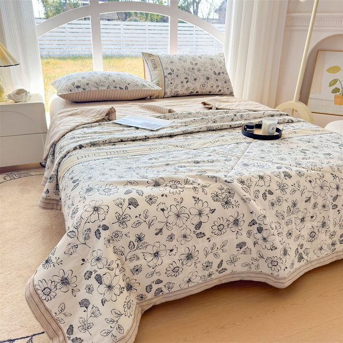 91家纺网 家纺一手货源 找家纺 蓝雀翎 2025新款全棉印花新疆棉花夏被 迪克奥莱