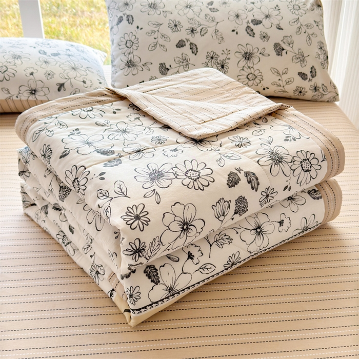 91家纺网 家纺一手货源 找家纺 蓝雀翎 2025新款全棉印花新疆棉花夏被 迪克奥莱