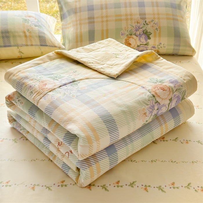 91家纺网 家纺一手货源 找家纺 蓝雀翎 2025新款全棉印花新疆棉花夏被 浪漫花香