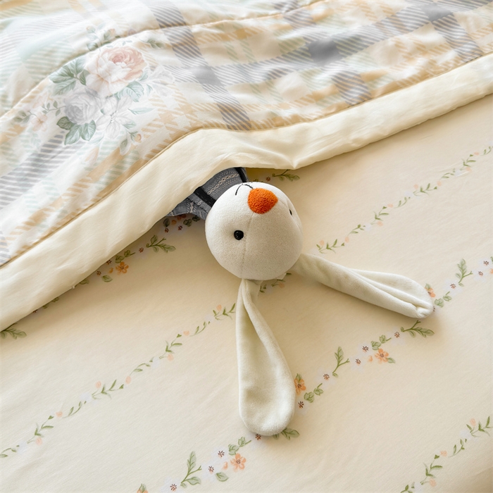 91家纺网 家纺一手货源 找家纺 蓝雀翎 2025新款全棉印花新疆棉花夏被 浪漫花香