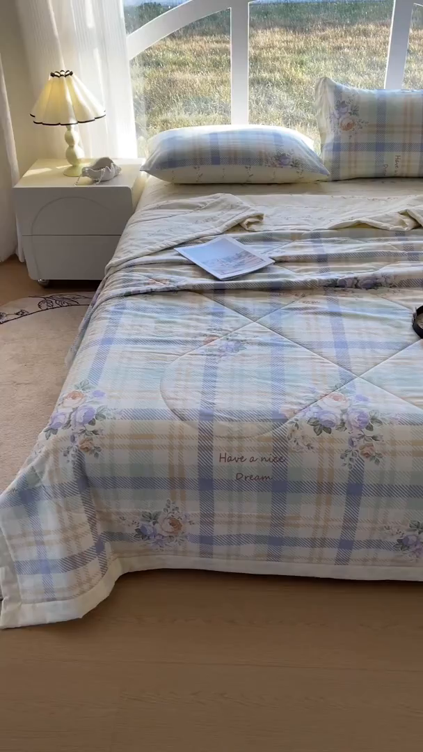 91家纺网 家纺一手货源 找家纺 蓝雀翎 2025新款全棉印花新疆棉花夏被 浪漫花香