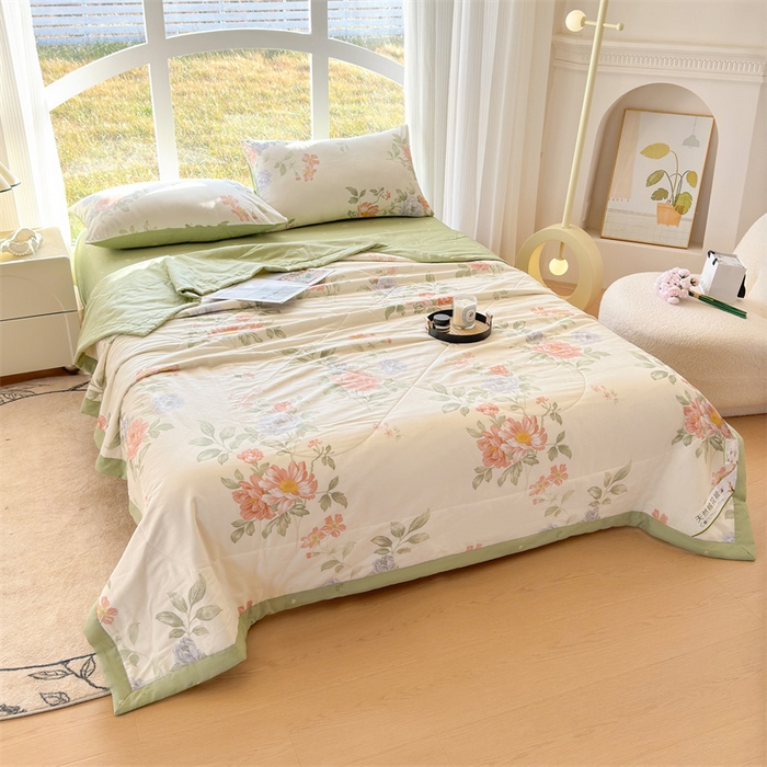 91家纺网 家纺一手货源 找家纺 蓝雀翎 2025新款全棉印花新疆棉花夏被 漫日之夏