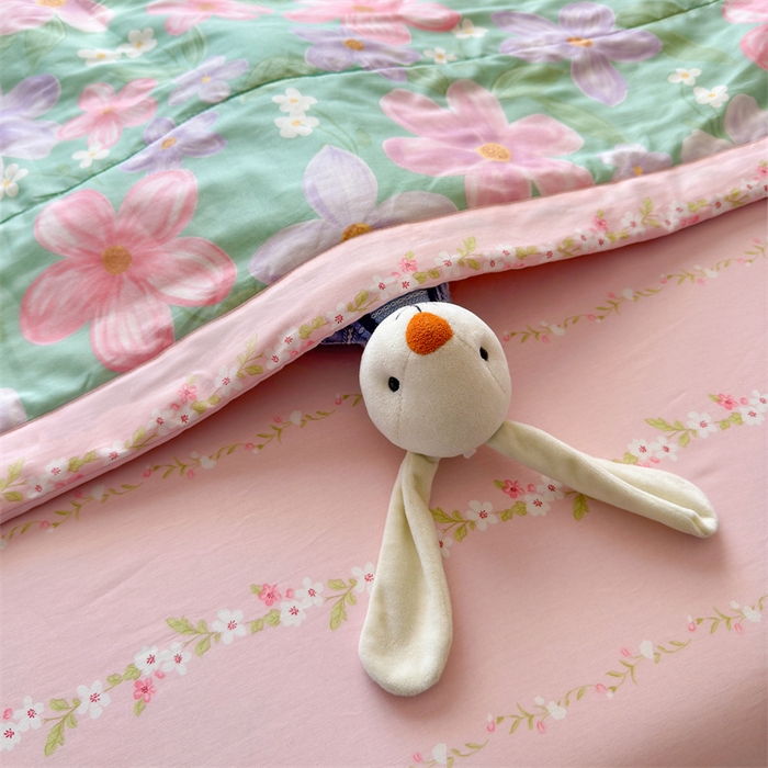 91家纺网 家纺一手货源 找家纺 蓝雀翎 2025新款全棉印花新疆棉花夏被 午后馨香