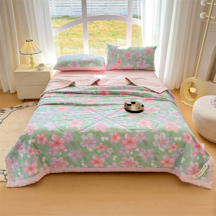 91家纺网 家纺一手货源 找家纺 蓝雀翎 2025新款全棉印花新疆棉花夏被 午后馨香