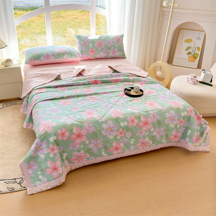 91家纺网 家纺一手货源 找家纺 蓝雀翎 2025新款全棉印花新疆棉花夏被 午后馨香