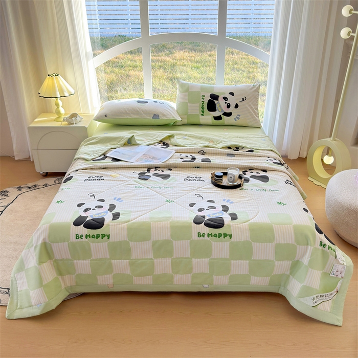 91家纺网 家纺一手货源 找家纺 蓝雀翎 2025新款全棉印花新疆棉花夏被 小熊猫