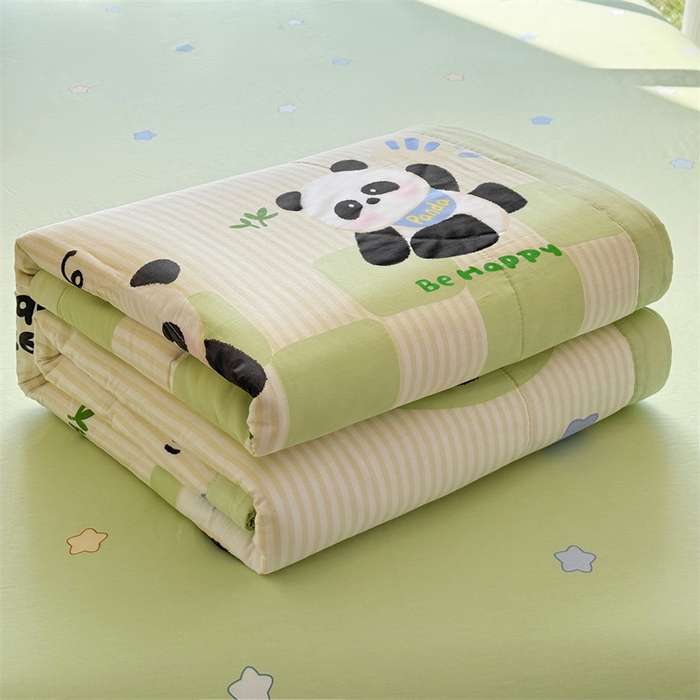 91家纺网 家纺一手货源 找家纺 蓝雀翎 2025新款全棉印花新疆棉花夏被 小熊猫