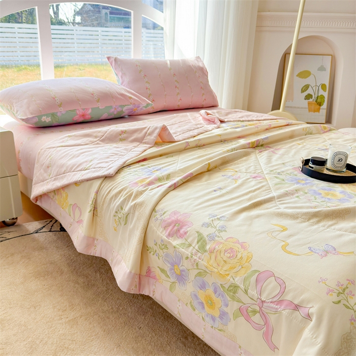 91家纺网 家纺一手货源 找家纺 蓝雀翎 2025新款全棉印花新疆棉花夏被 心怡如初