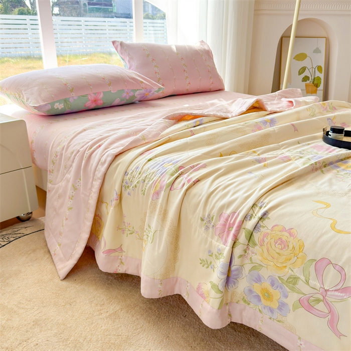 91家纺网 家纺一手货源 找家纺 蓝雀翎 2025新款全棉印花新疆棉花夏被 心怡如初