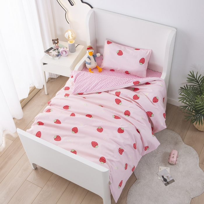 91家纺网 家纺一手货源 找家纺 2025年新款幼儿园全棉被子三件套宝宝入园纯棉六件套被褥午睡被套草莓甜心