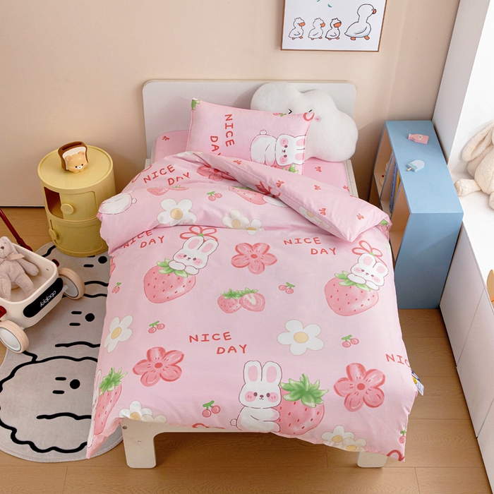 91家纺网 家纺一手货源 找家纺 2025年新款幼儿园全棉被子三件套宝宝入园纯棉六件套被褥午睡被套草莓兔子