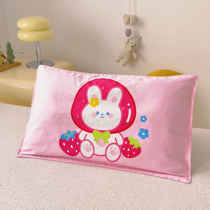 91家纺网 家纺一手货源 找家纺 2025年新款幼儿园全棉被子三件套宝宝入园纯棉六件套被褥午睡被套草莓小兔