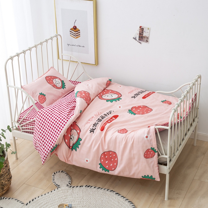 91家纺网 家纺一手货源 找家纺 2025年新款幼儿园全棉被子三件套宝宝入园纯棉六件套被褥午睡被套大草莓