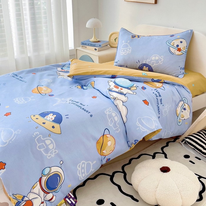 91家纺网 家纺一手货源 找家纺 2025年新款幼儿园全棉被子三件套宝宝入园纯棉六件套被褥午睡被套飞向太空
