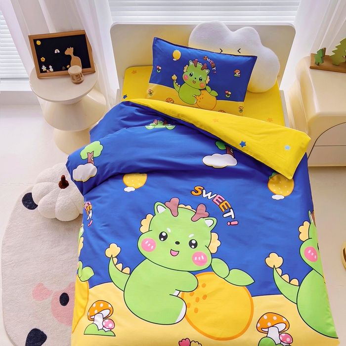 91家纺网 家纺一手货源 找家纺 2025年新款幼儿园全棉被子三件套宝宝入园纯棉六件套被褥午睡被套可爱恐龙