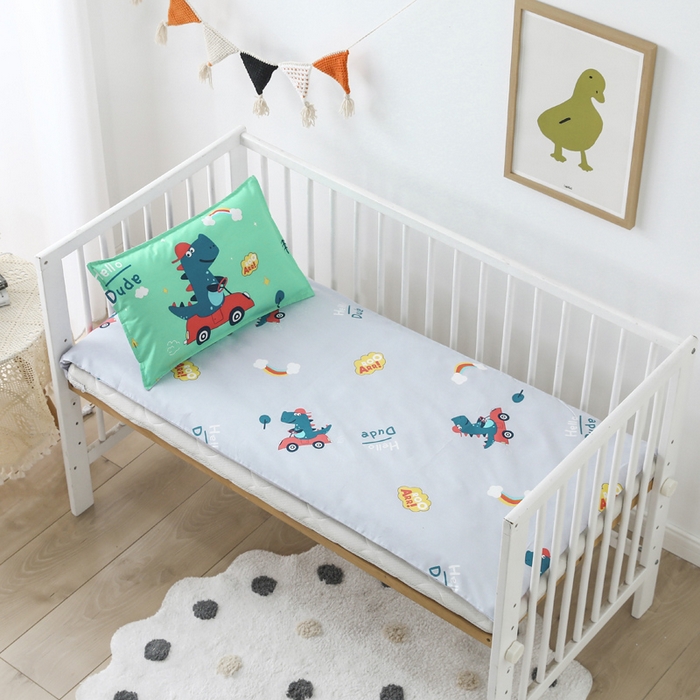 91家纺网 家纺一手货源 找家纺 2025年新款幼儿园全棉被子三件套宝宝入园纯棉六件套被褥午睡被套恐龙开车