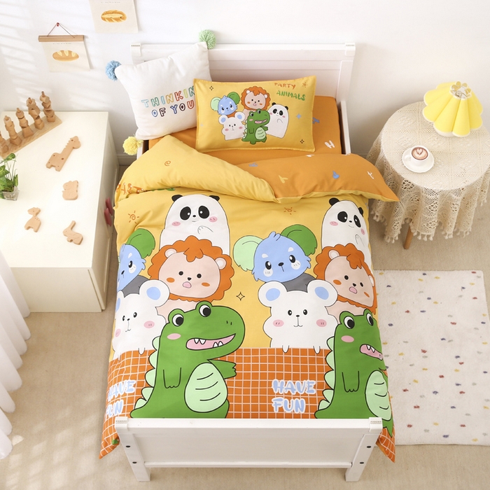 91家纺网 家纺一手货源 找家纺 2025年新款幼儿园全棉被子三件套宝宝入园纯棉六件套被褥午睡被套恐龙派对-黄