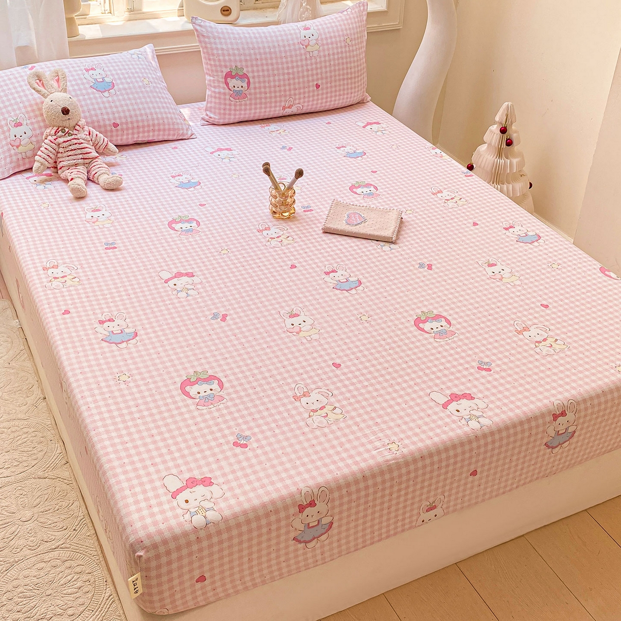 91家纺网 家纺一手货源 找家纺 眠势力 2025新款云感双层纱四件套床单款床笠款ins奶油风云感超柔 乖乖兔