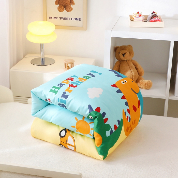 91家纺网 家纺一手货源 找家纺 2025年新款幼儿园全棉被子三件套宝宝入园纯棉六件套被褥午睡被套恐龙世界