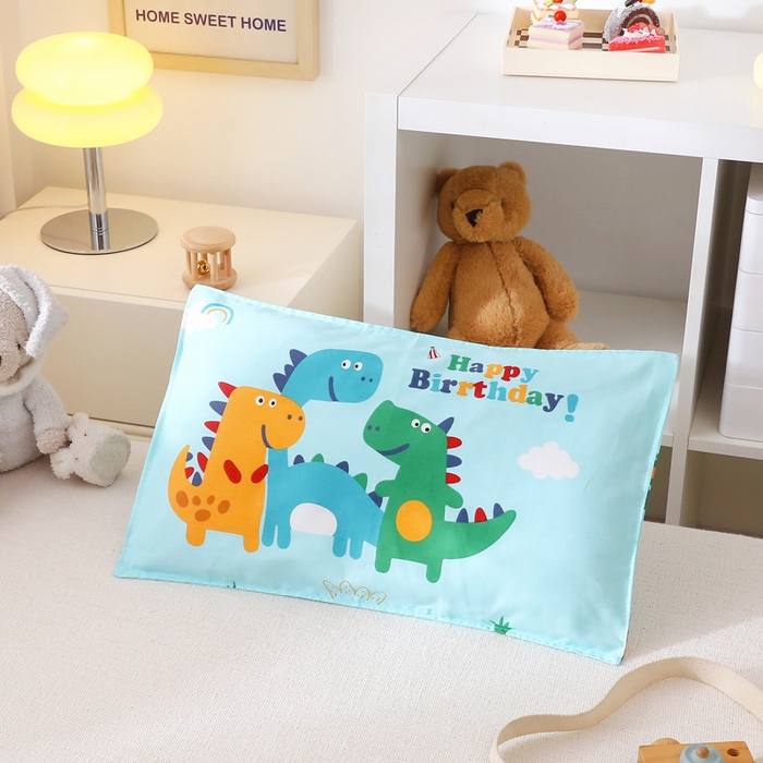 91家纺网 家纺一手货源 找家纺 2025年新款幼儿园全棉被子三件套宝宝入园纯棉六件套被褥午睡被套恐龙世界