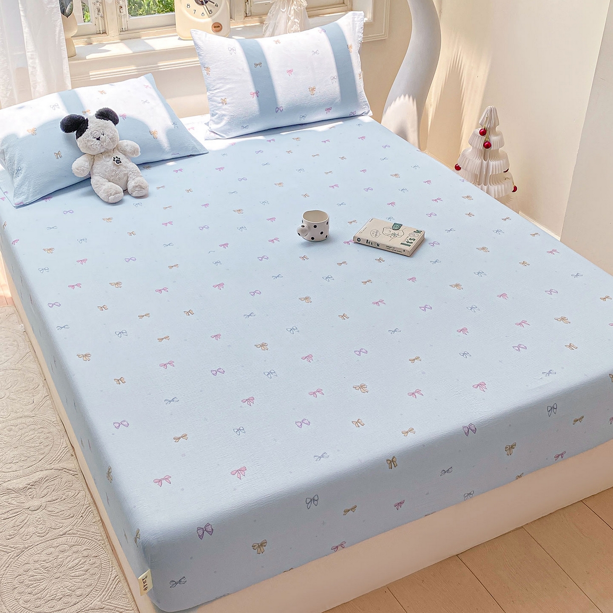 91家纺网 家纺一手货源 找家纺 眠势力 2025新款云感双层纱四件套床单款床笠款ins奶油风云感超柔 蓝调蝴蝶结