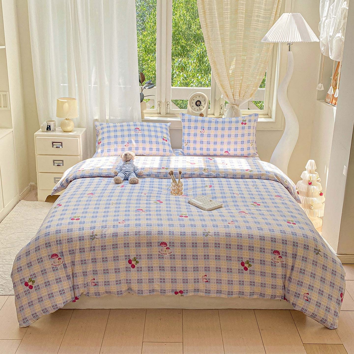 91家纺网 家纺一手货源 找家纺 眠势力 2025新款云感双层纱四件套床单款床笠款ins奶油风云感超柔 甜樱蜜语