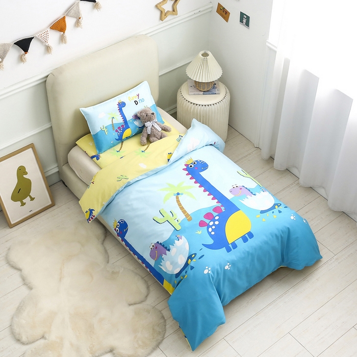 91家纺网 家纺一手货源 找家纺 2025年新款幼儿园全棉被子三件套宝宝入园纯棉六件套被褥午睡被套恐龙一家