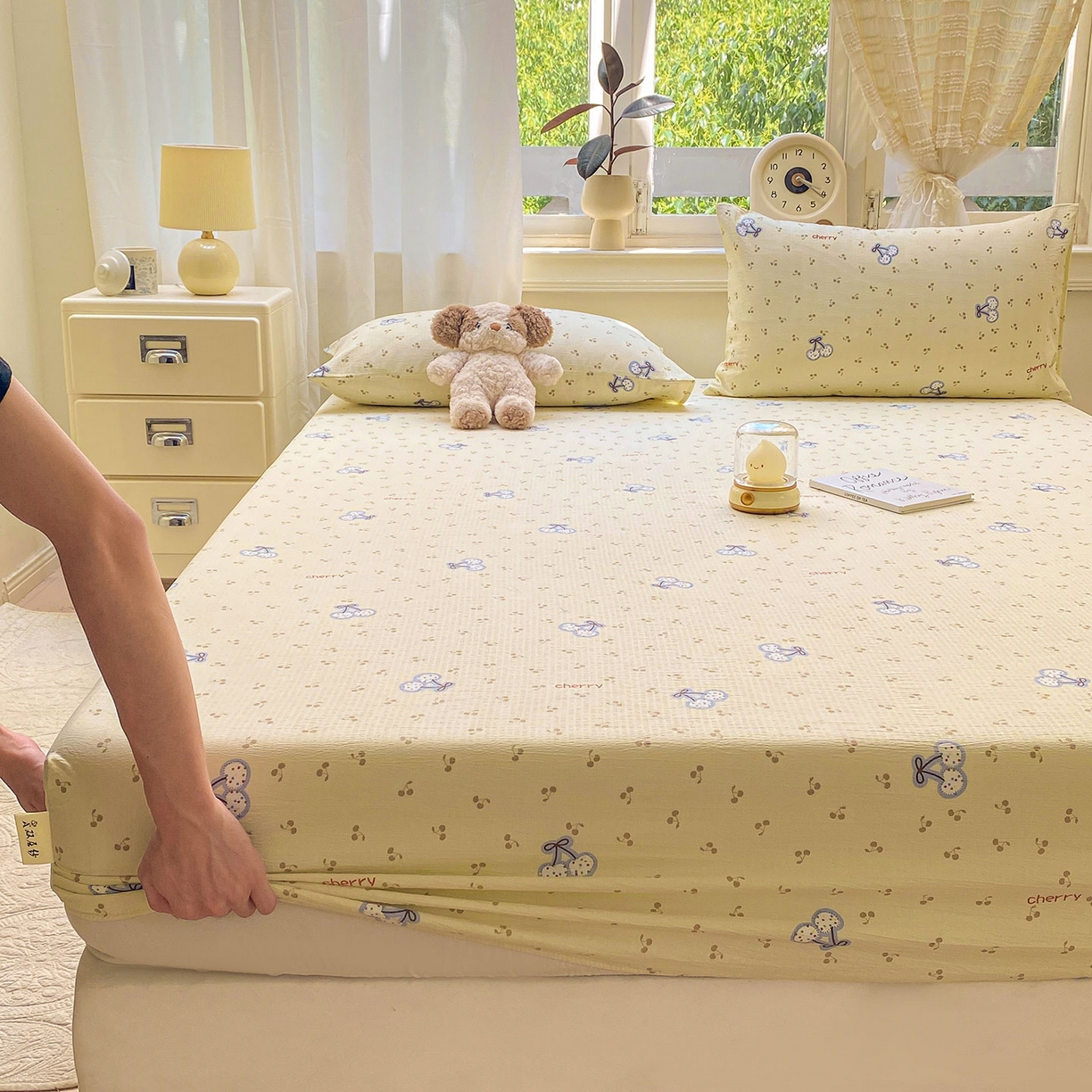 91家纺网 家纺一手货源 找家纺 眠势力 2025新款云感双层纱四件套床单款床笠款ins奶油风云感超柔 樱桃丸子