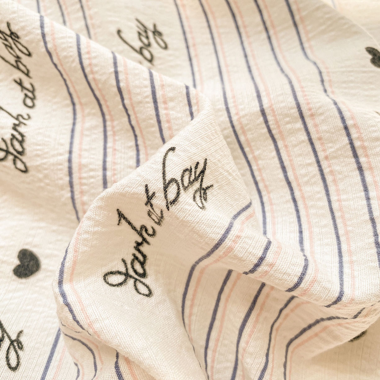 91家纺网 家纺一手货源 找家纺 眠势力 2025新款云感双层纱四件套床单款床笠款ins奶油风云感超柔 字母樱桃