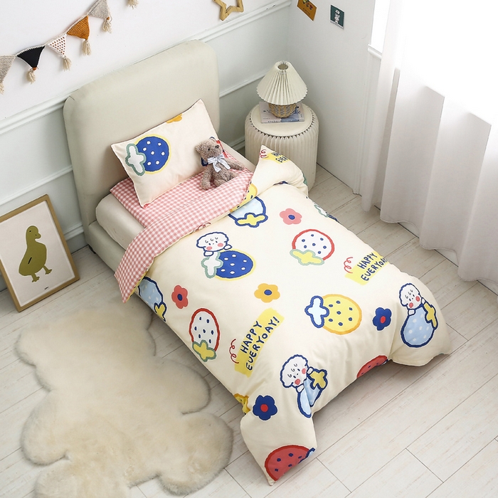 91家纺网 家纺一手货源 找家纺 2025年新款幼儿园全棉被子三件套宝宝入园纯棉六件套被褥午睡被套奶油草莓