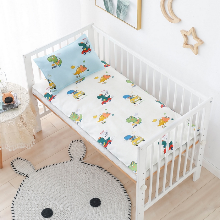 91家纺网 家纺一手货源 找家纺 2025年新款幼儿园全棉被子三件套宝宝入园纯棉六件套被褥午睡被套七彩恐龙-蓝