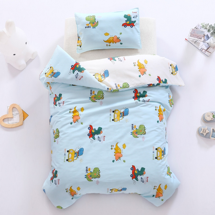 91家纺网 家纺一手货源 找家纺 2025年新款幼儿园全棉被子三件套宝宝入园纯棉六件套被褥午睡被套七彩恐龙-蓝