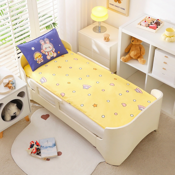 91家纺网 家纺一手货源 找家纺 2025年新款幼儿园全棉被子三件套宝宝入园纯棉六件套被褥午睡被套太空兔