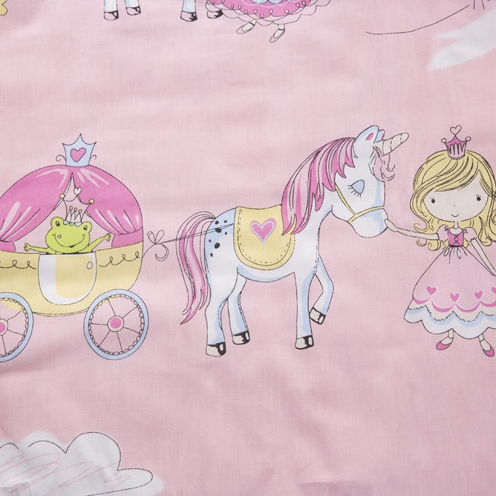 91家纺网 家纺一手货源 找家纺 2025年新款幼儿园全棉被子三件套宝宝入园纯棉六件套被褥午睡被套童话镇-粉