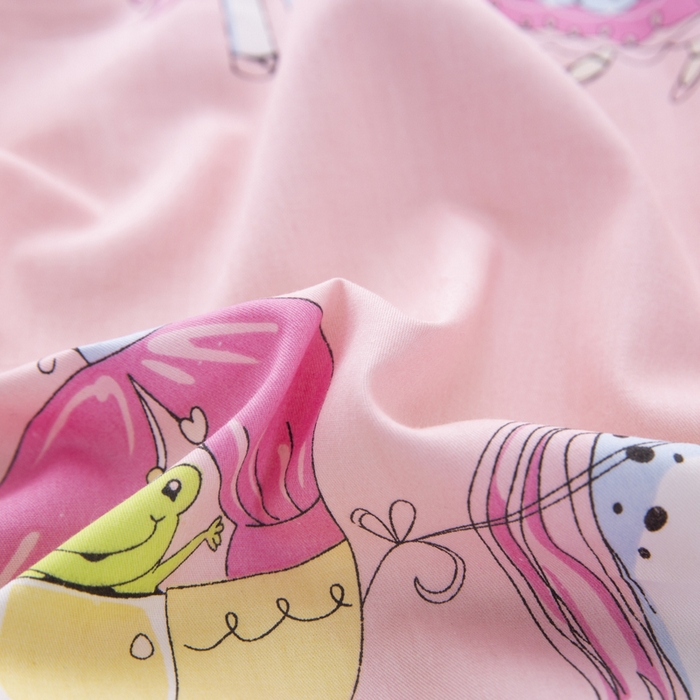 91家纺网 家纺一手货源 找家纺 2025年新款幼儿园全棉被子三件套宝宝入园纯棉六件套被褥午睡被套童话镇-粉