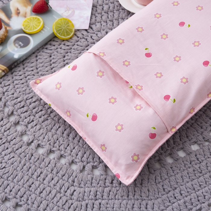 91家纺网 家纺一手货源 找家纺 2025年新款幼儿园全棉被子三件套宝宝入园纯棉六件套被褥午睡被套童话镇-粉