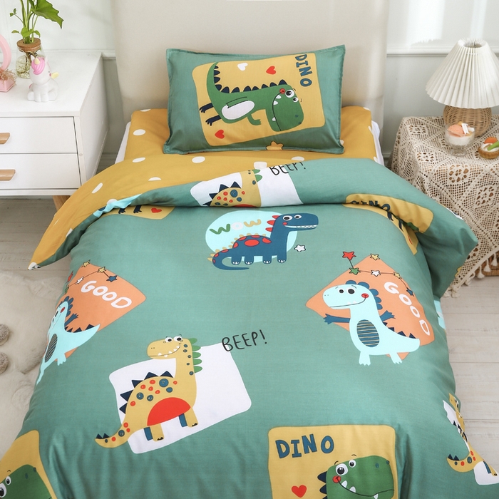 91家纺网 家纺一手货源 找家纺 2025年新款幼儿园全棉被子三件套宝宝入园纯棉六件套被褥午睡被套涂鸦恐龙-绿