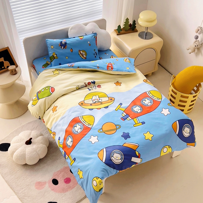 91家纺网 家纺一手货源 找家纺 2025年新款幼儿园全棉被子三件套宝宝入园纯棉六件套被褥午睡被套星际之旅
