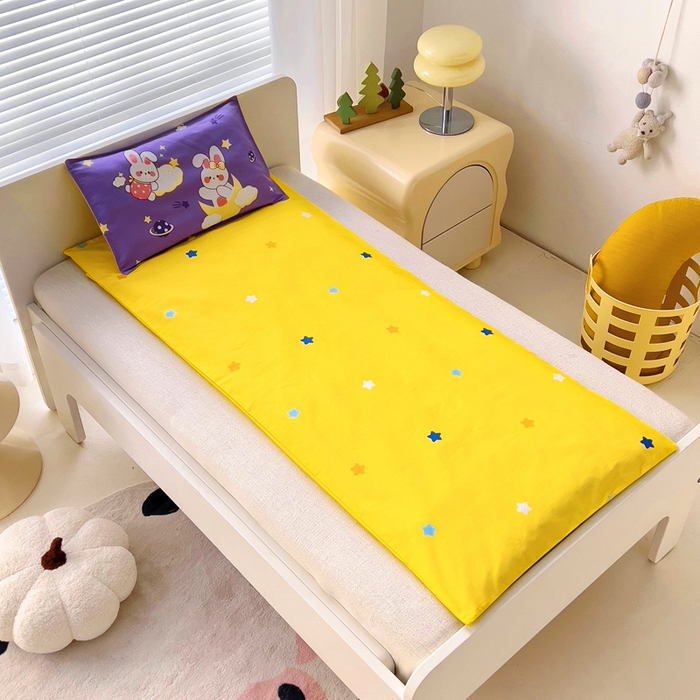 91家纺网 家纺一手货源 找家纺 2025年新款幼儿园全棉被子三件套宝宝入园纯棉六件套被褥午睡被套宇宙小兔