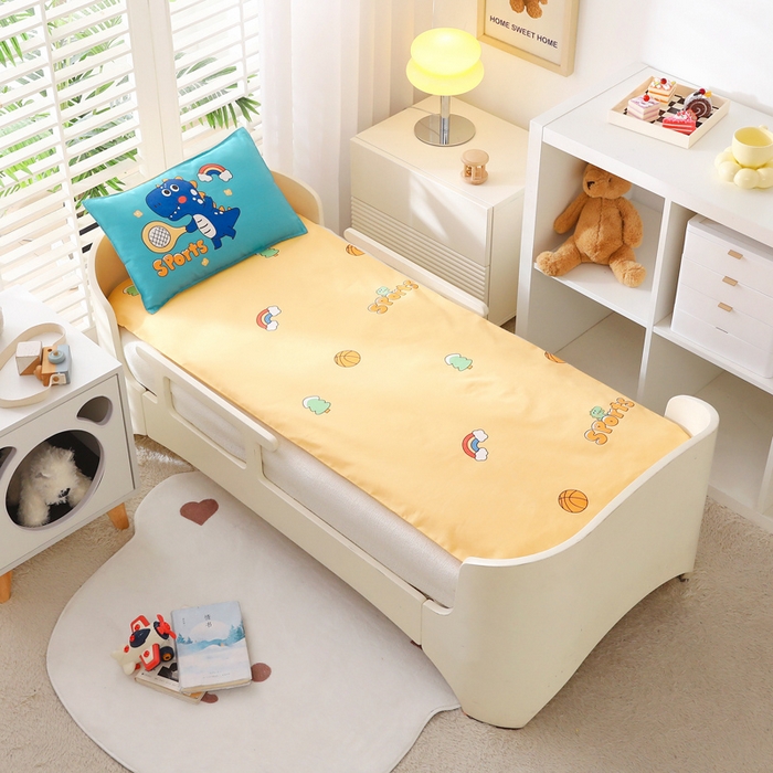 91家纺网 家纺一手货源 找家纺 2025年新款幼儿园全棉被子三件套宝宝入园纯棉六件套被褥午睡被套运动恐龙