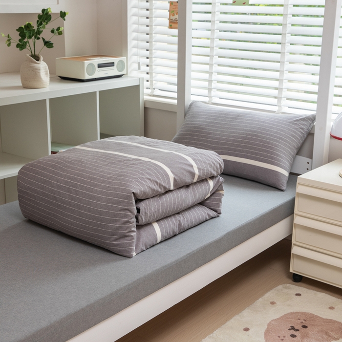 91家纺网 家纺一手货源 找家纺 柠萌家居 2025年新款色织A类学生宿舍床笠三件套床垫套 宽双线冷灰