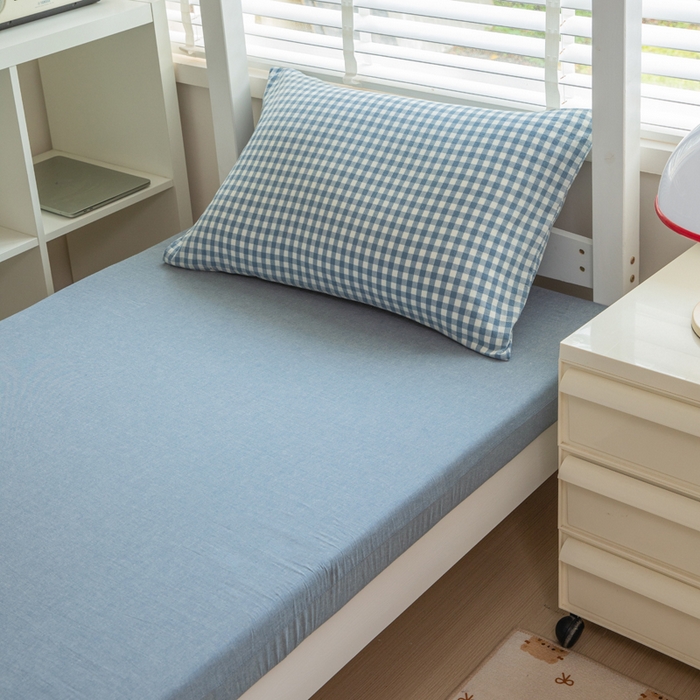 91家纺网 家纺一手货源 找家纺 柠萌家居 2025年新款色织A类学生宿舍床笠三件套床垫套 浅蓝小格