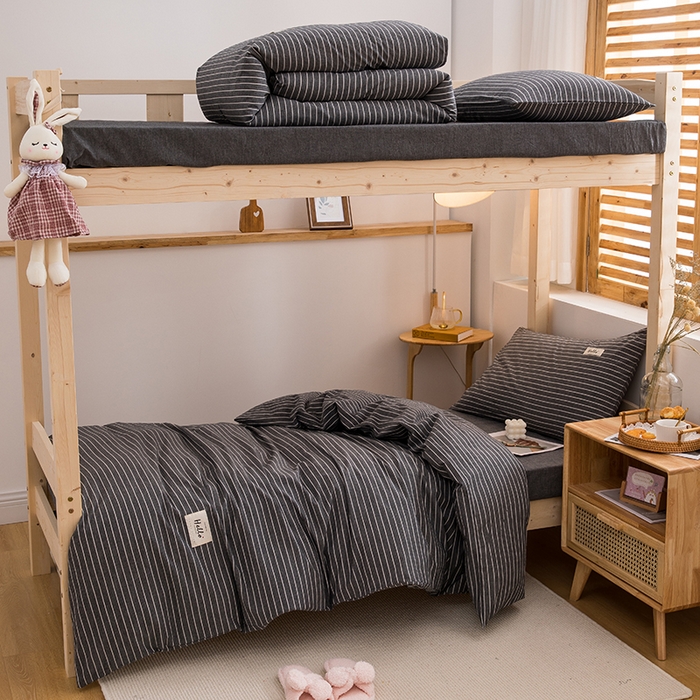 91家纺网 家纺一手货源 找家纺 柠萌家居 2025年新款色织A类学生宿舍床笠三件套床垫套 中条纹深灰