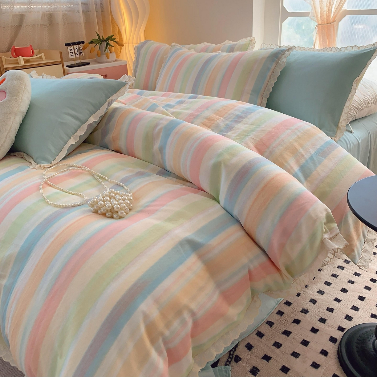 91家纺网 家纺一手货源 找家纺 奈萝家纺  2025新款全棉双层纱花边款四件套 月光旅程