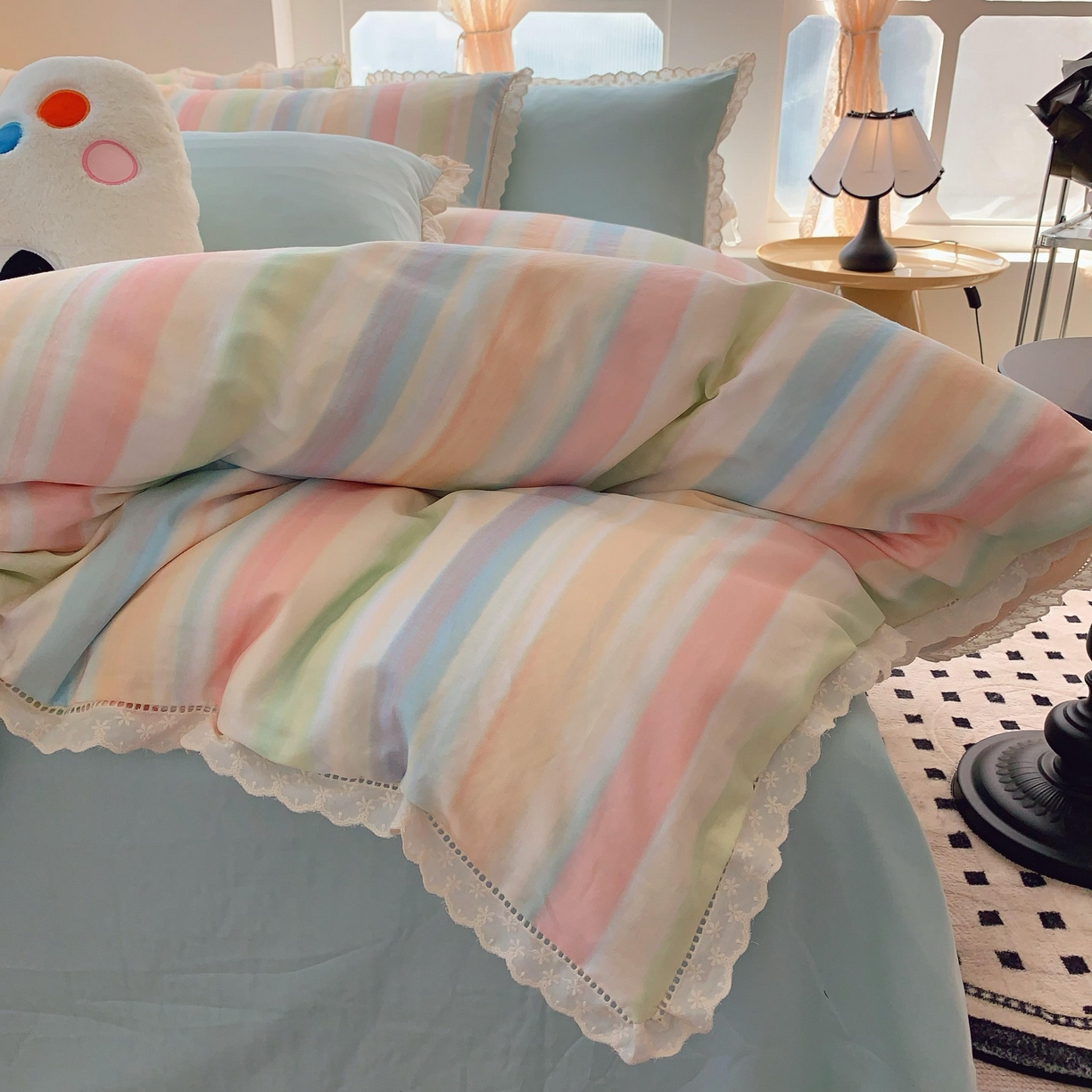 91家纺网 家纺一手货源 找家纺 奈萝家纺  2025新款全棉双层纱花边款四件套 月光旅程