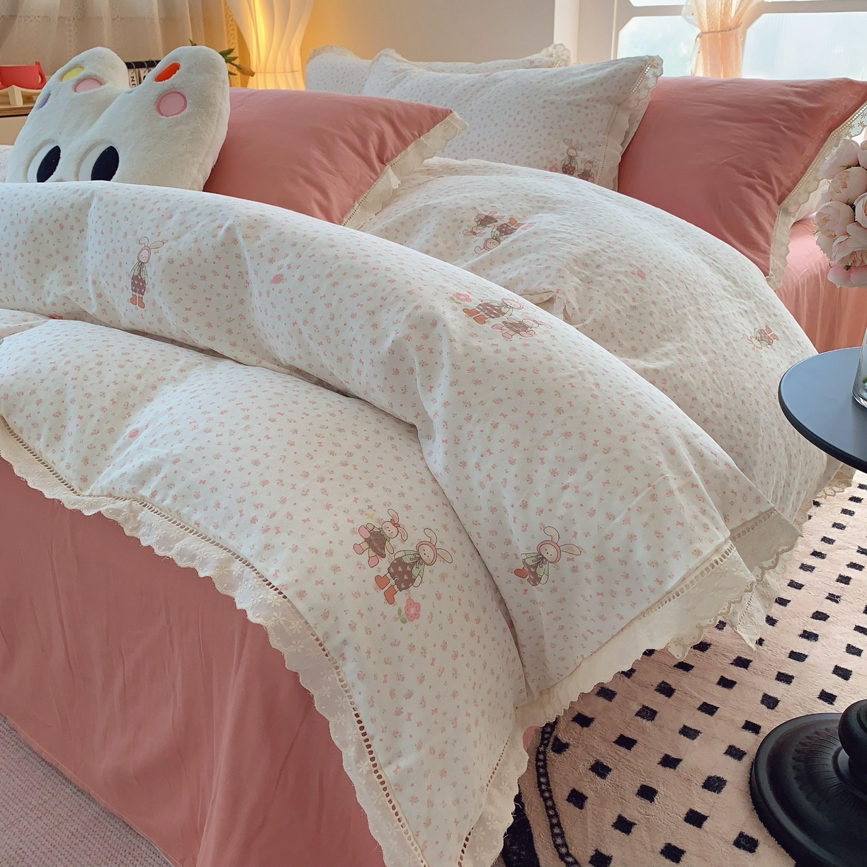 91家纺网 家纺一手货源 找家纺  奈萝家纺  2025新款全棉双层纱花边款四件套 童年月光