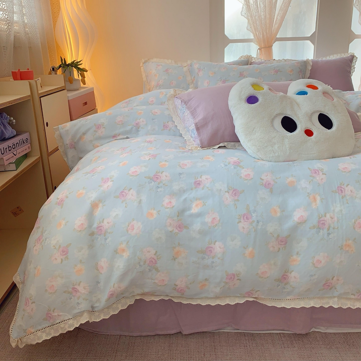 91家纺网 家纺一手货源 找家纺  奈萝家纺  2025新款全棉双层纱花边款四件套 韶华蓝