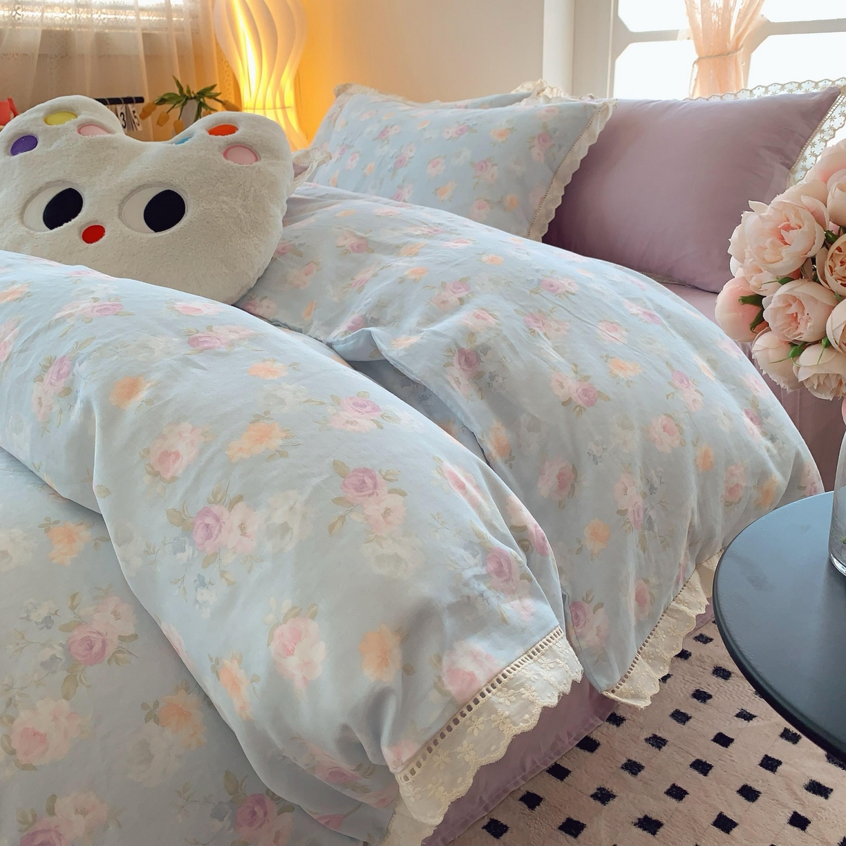 91家纺网 家纺一手货源 找家纺  奈萝家纺  2025新款全棉双层纱花边款四件套 韶华蓝